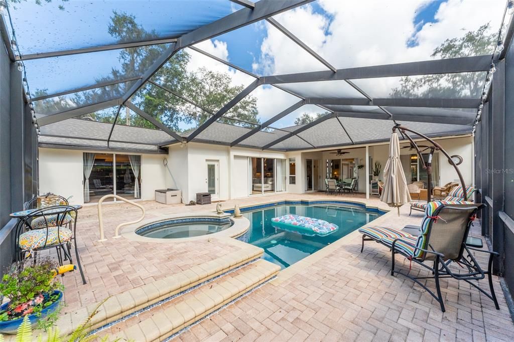 En Venta: $925,000 (4 camas, 3 baños, 3154 Pies cuadrados)