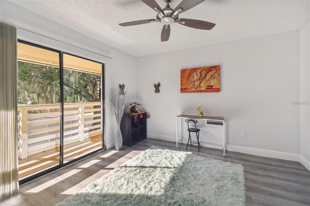 На продажу: $185,000 (2 спален, 1 ванн, 1032 Квадратных фут)