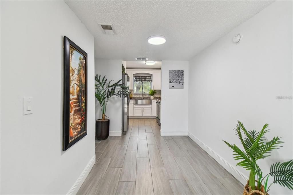 На продажу: $185,000 (2 спален, 1 ванн, 1032 Квадратных фут)