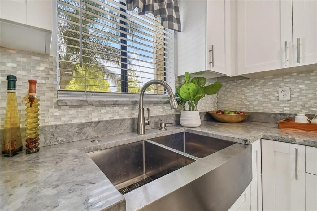 На продажу: $185,000 (2 спален, 1 ванн, 1032 Квадратных фут)