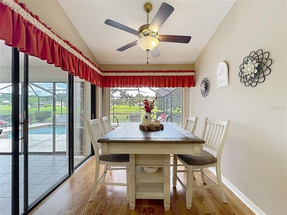 Activo con contrato: $374,000 (3 camas, 2 baños, 1651 Pies cuadrados)