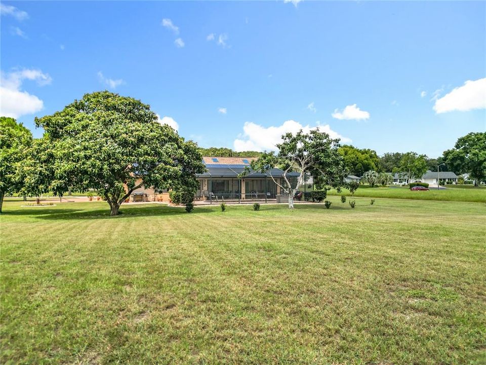 Activo con contrato: $374,000 (3 camas, 2 baños, 1651 Pies cuadrados)