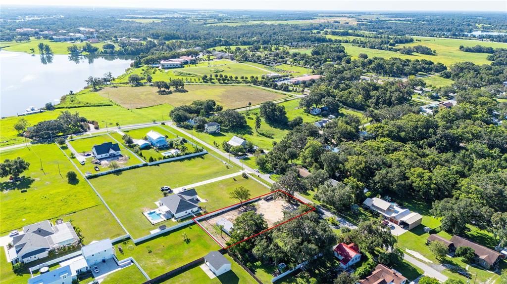 待售: $325,000 (0.46 acres)