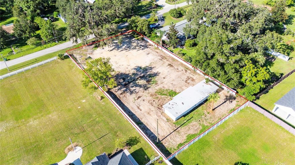 待售: $325,000 (0.46 acres)