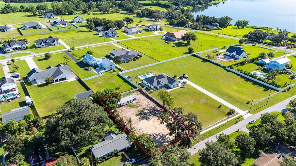 待售: $325,000 (0.46 acres)