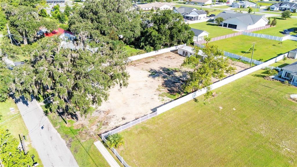 待售: $325,000 (0.46 acres)