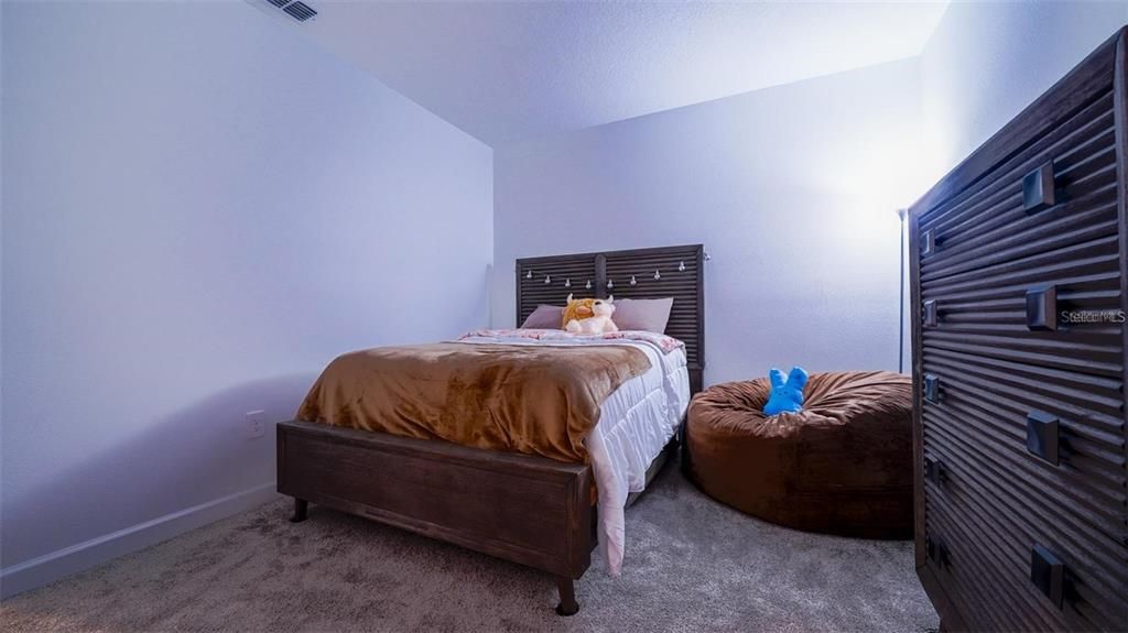 For Sale: $580,000 (5 beds, 3 baths, 3287 Square Feet)