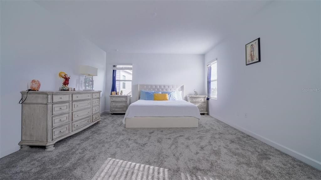 For Sale: $580,000 (5 beds, 3 baths, 3287 Square Feet)