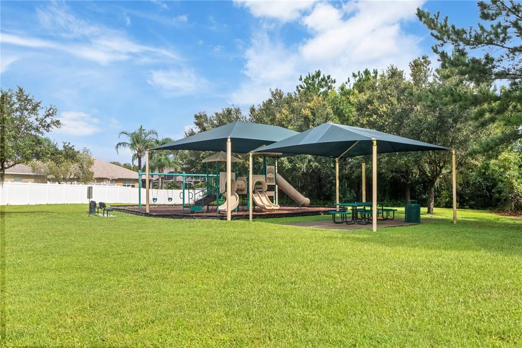 Active With Contract: $854,800 (4 beds, 3 baths, 2865 Square Feet)