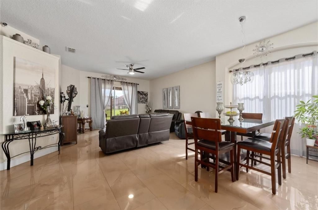 For Sale: $470,000 (4 beds, 2 baths, 2287 Square Feet)