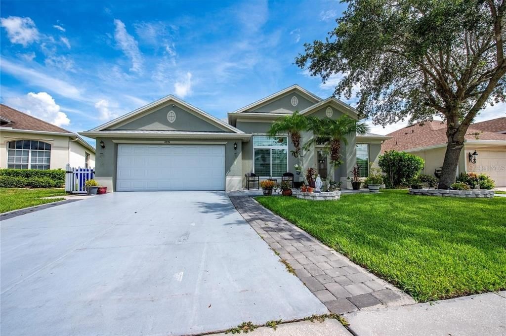 For Sale: $470,000 (4 beds, 2 baths, 2287 Square Feet)