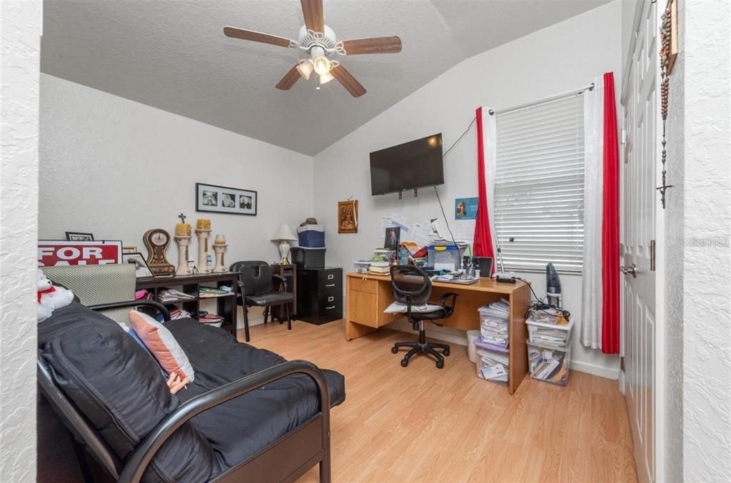 For Sale: $470,000 (4 beds, 2 baths, 2287 Square Feet)