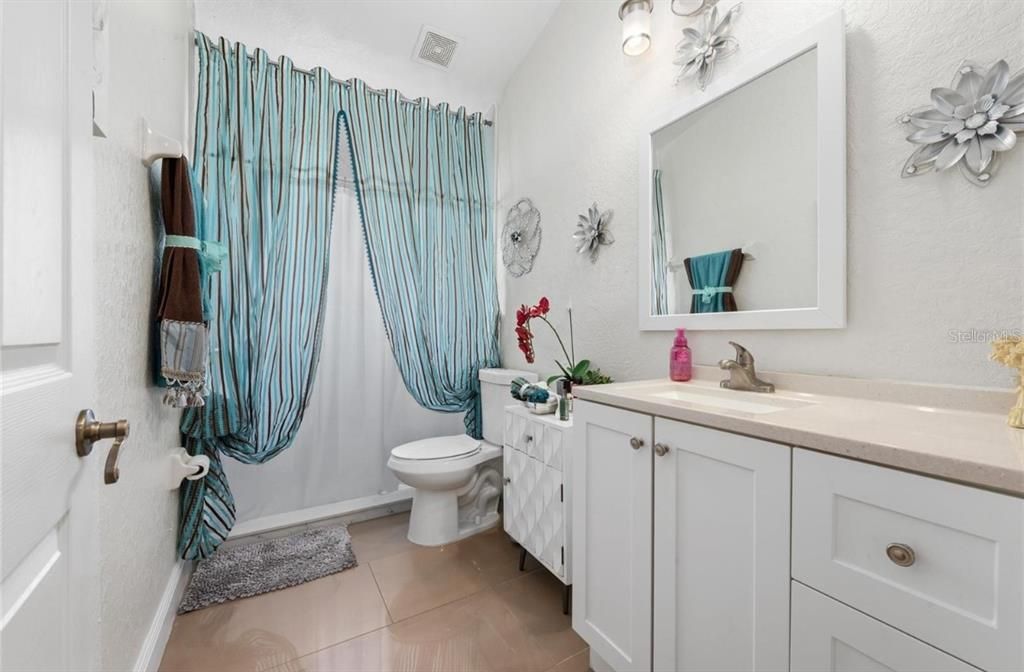 For Sale: $470,000 (4 beds, 2 baths, 2287 Square Feet)