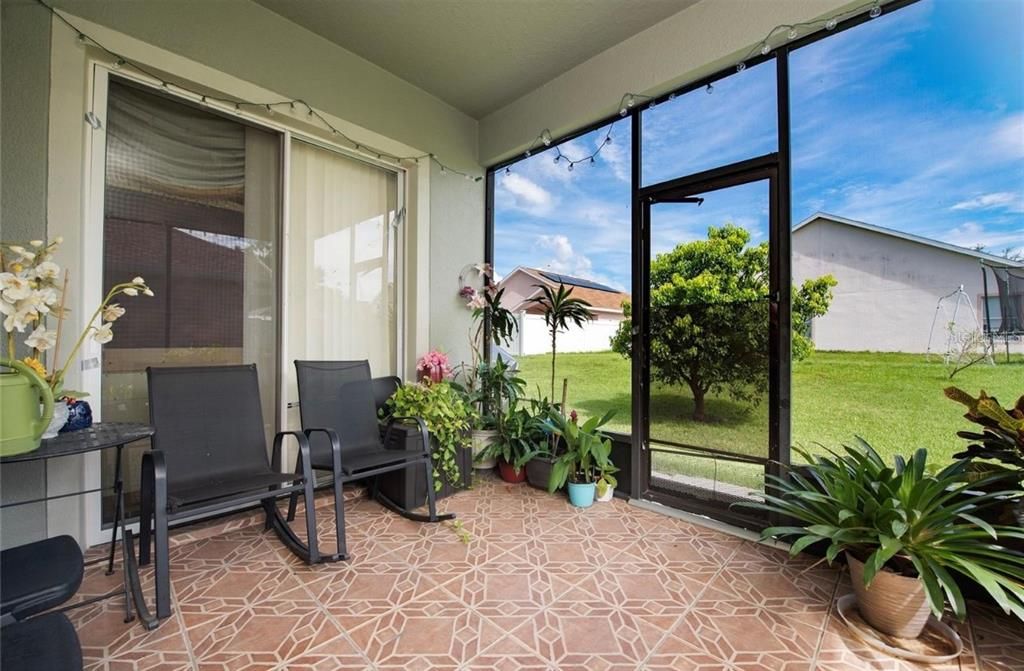 For Sale: $470,000 (4 beds, 2 baths, 2287 Square Feet)