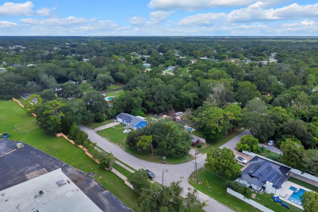 Под контрактом: $395,000 (3 спален, 2 ванн, 1176 Квадратных фут)