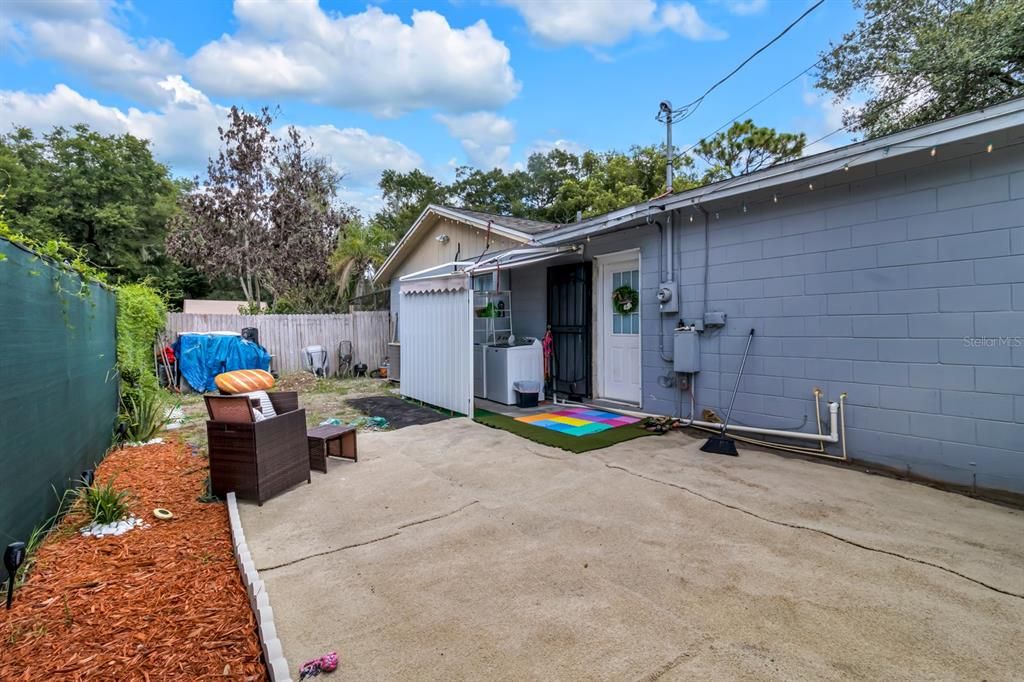 Под контрактом: $395,000 (3 спален, 2 ванн, 1176 Квадратных фут)