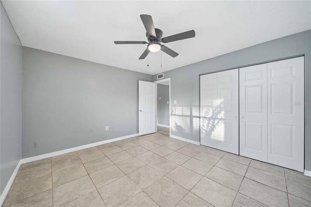 For Sale: $140,000 (2 beds, 1 baths, 899 Square Feet)