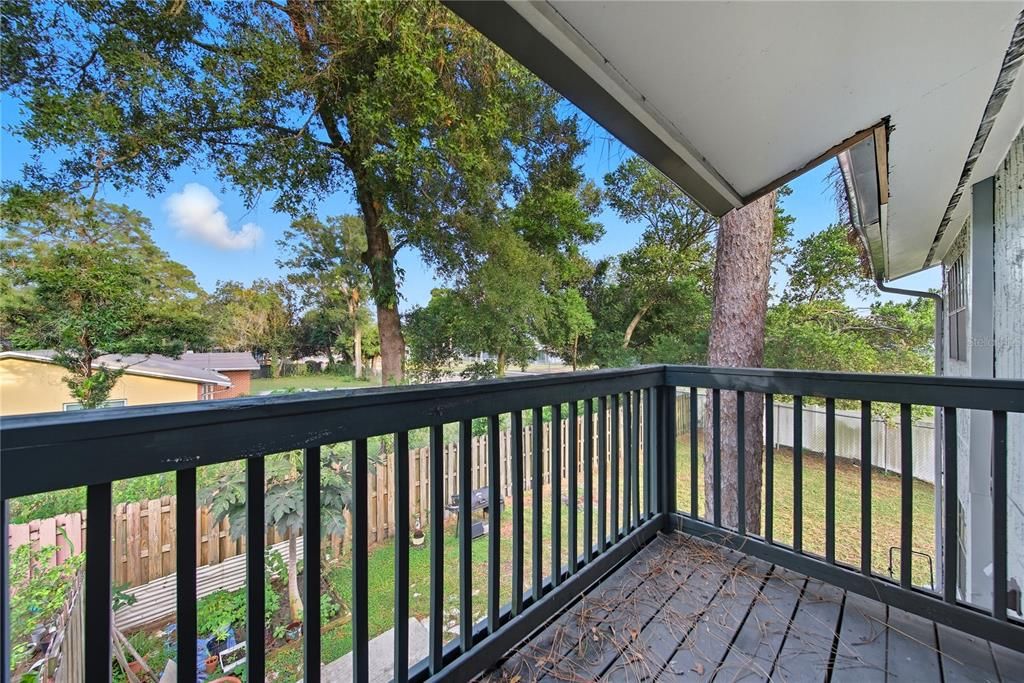 For Sale: $140,000 (2 beds, 1 baths, 899 Square Feet)