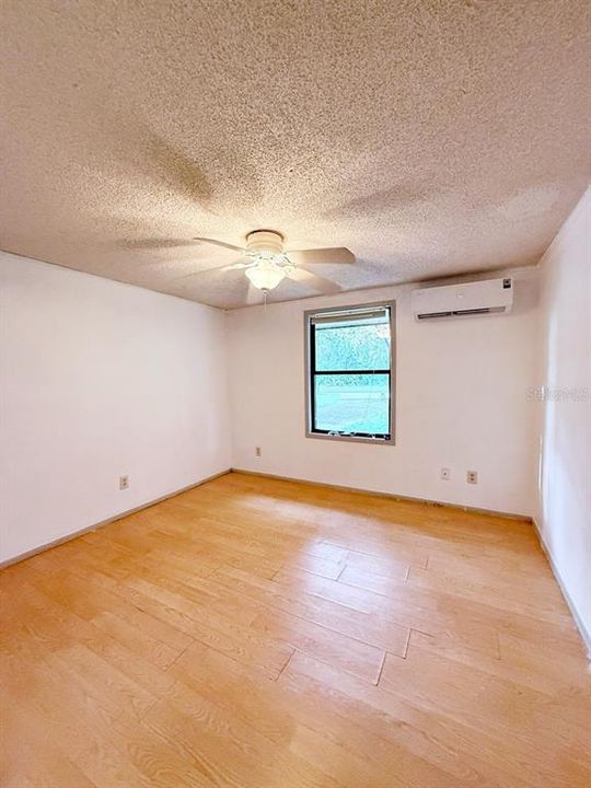 待售: $249,900 (3 贝兹, 2 浴室, 1152 平方英尺)