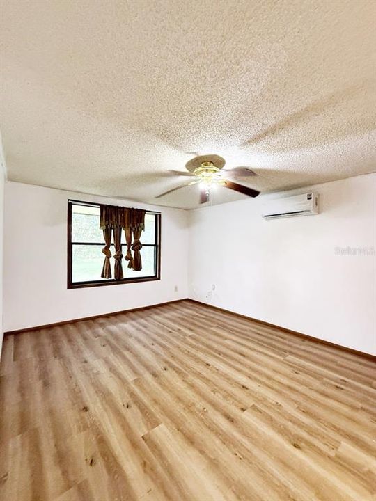 待售: $249,900 (3 贝兹, 2 浴室, 1152 平方英尺)