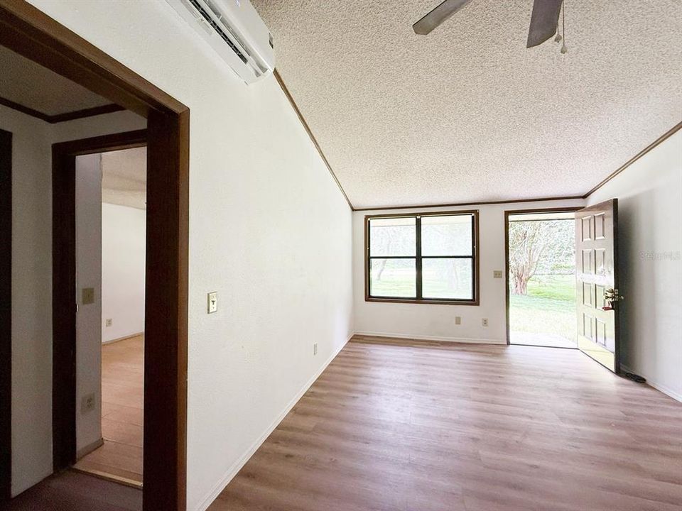 待售: $249,900 (3 贝兹, 2 浴室, 1152 平方英尺)