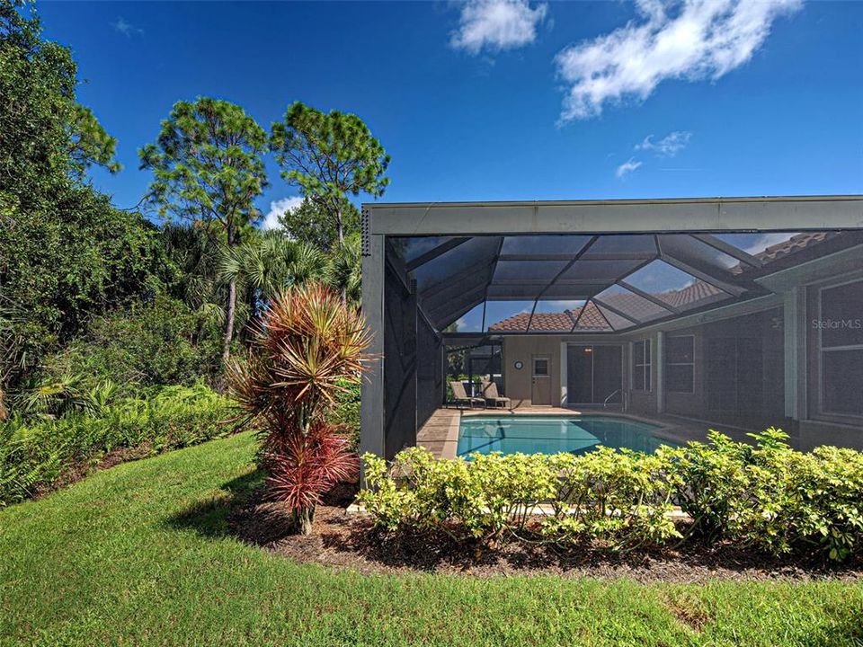 Activo con contrato: $724,000 (3 camas, 2 baños, 3041 Pies cuadrados)