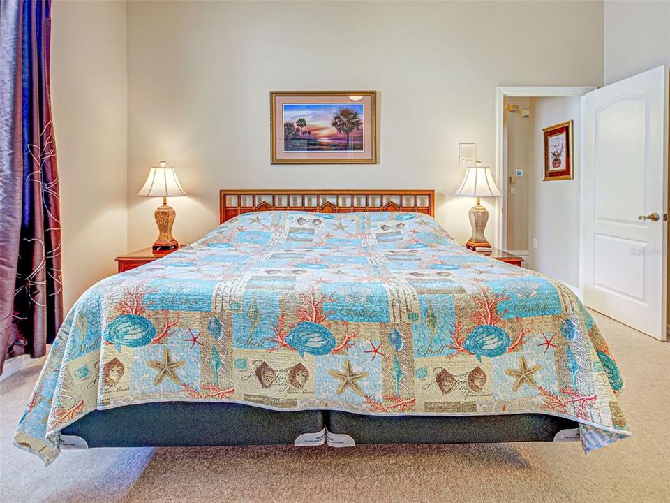 Activo con contrato: $724,000 (3 camas, 2 baños, 3041 Pies cuadrados)