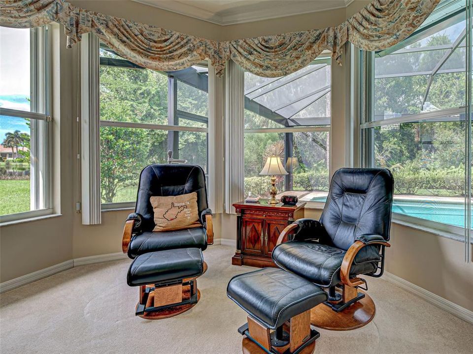 Activo con contrato: $724,000 (3 camas, 2 baños, 3041 Pies cuadrados)