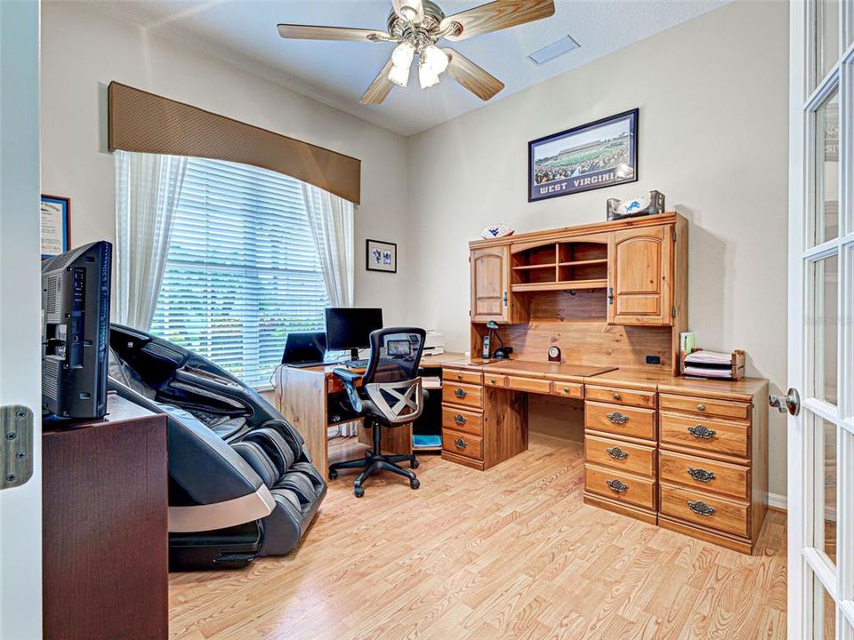 Activo con contrato: $724,000 (3 camas, 2 baños, 3041 Pies cuadrados)