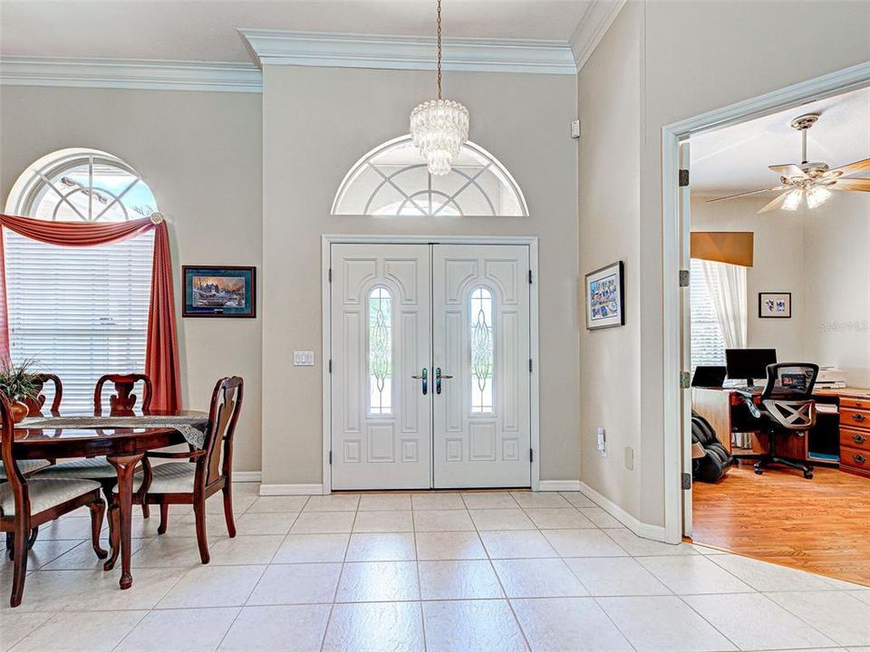 Activo con contrato: $724,000 (3 camas, 2 baños, 3041 Pies cuadrados)