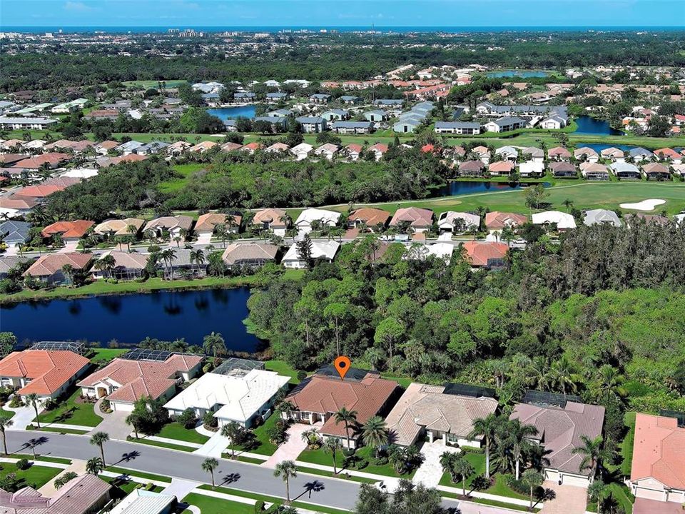 Activo con contrato: $724,000 (3 camas, 2 baños, 3041 Pies cuadrados)