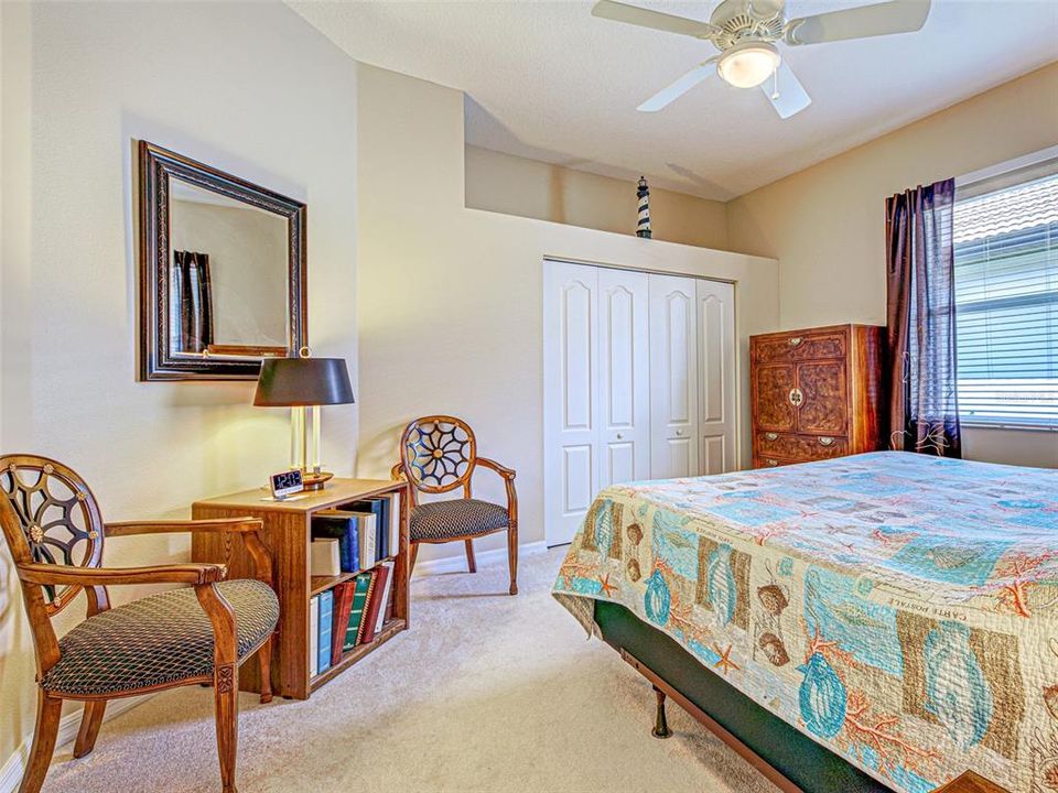 Activo con contrato: $724,000 (3 camas, 2 baños, 3041 Pies cuadrados)