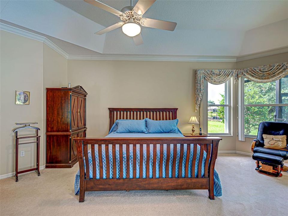 Activo con contrato: $724,000 (3 camas, 2 baños, 3041 Pies cuadrados)