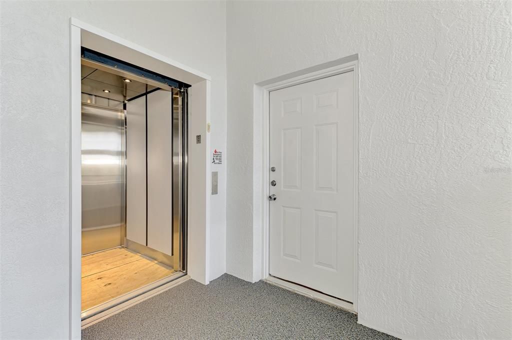 На продажу: $550,000 (2 спален, 2 ванн, 1322 Квадратных фут)