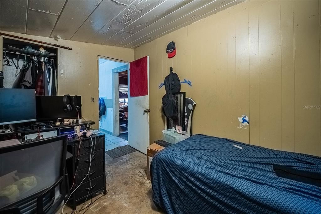 Active With Contract: $119,000 (3 beds, 1 baths, 754 Square Feet)