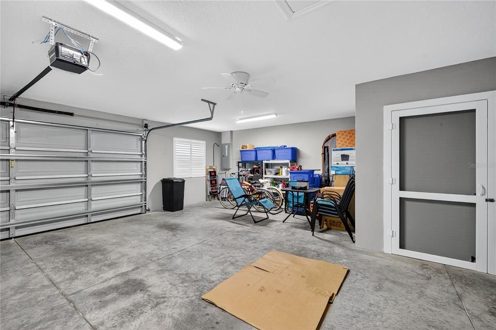 Active With Contract: $384,900 (3 beds, 2 baths, 2053 Square Feet)