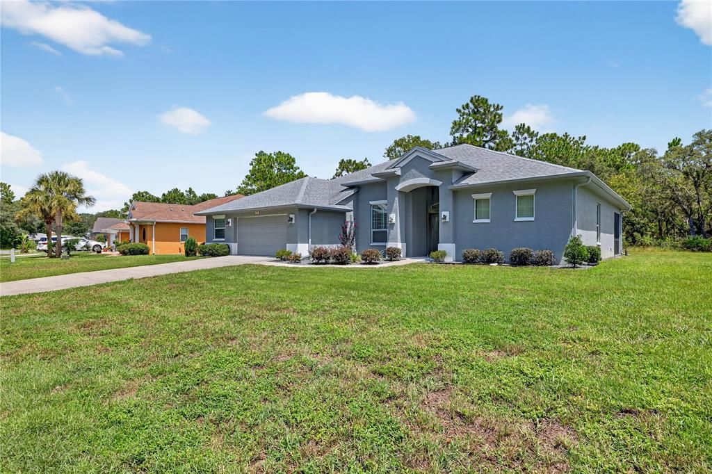 Active With Contract: $384,900 (3 beds, 2 baths, 2053 Square Feet)