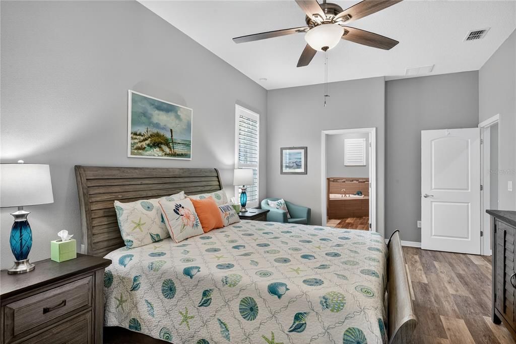 Active With Contract: $384,900 (3 beds, 2 baths, 2053 Square Feet)