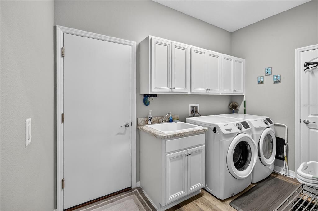 Active With Contract: $384,900 (3 beds, 2 baths, 2053 Square Feet)