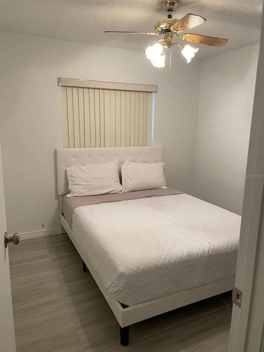 For Sale: $300,000 (3 beds, 2 baths, 1044 Square Feet)