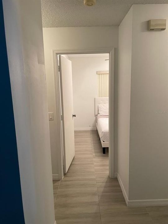 For Sale: $300,000 (3 beds, 2 baths, 1044 Square Feet)