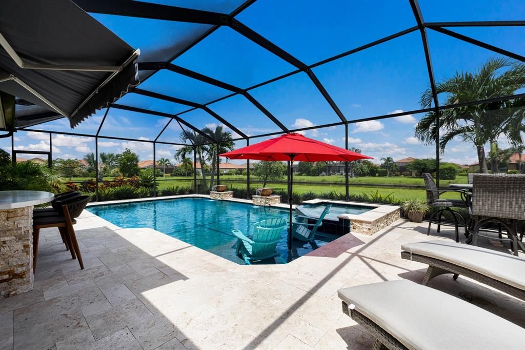 合同活跃: $699,000 (4 贝兹, 2 浴室, 1999 平方英尺)