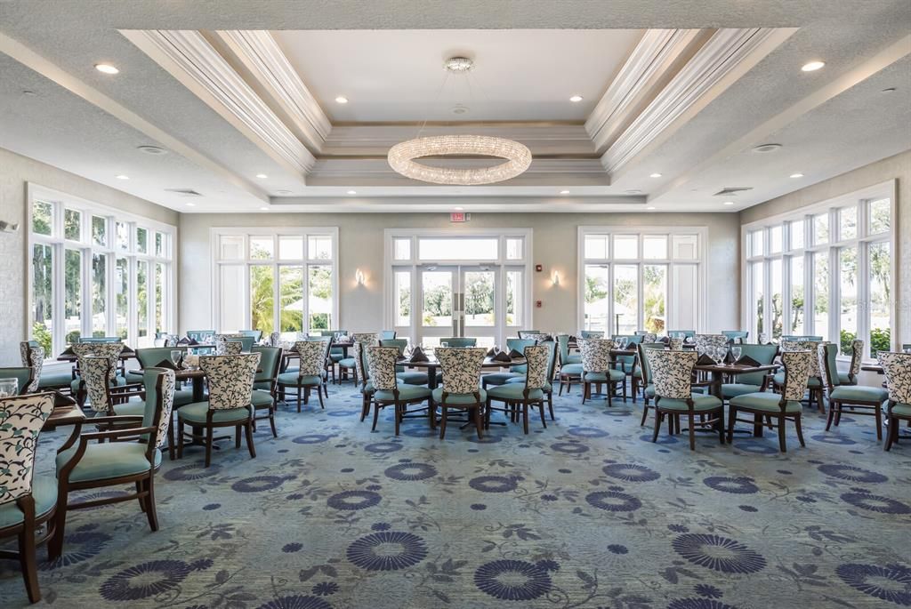 合同活跃: $699,000 (4 贝兹, 2 浴室, 1999 平方英尺)