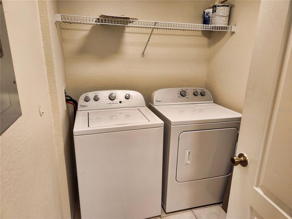 Active With Contract: $1,900 (2 beds, 2 baths, 1209 Square Feet)