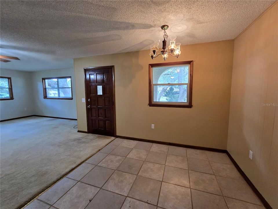 For Sale: $169,900 (3 beds, 2 baths, 1572 Square Feet)