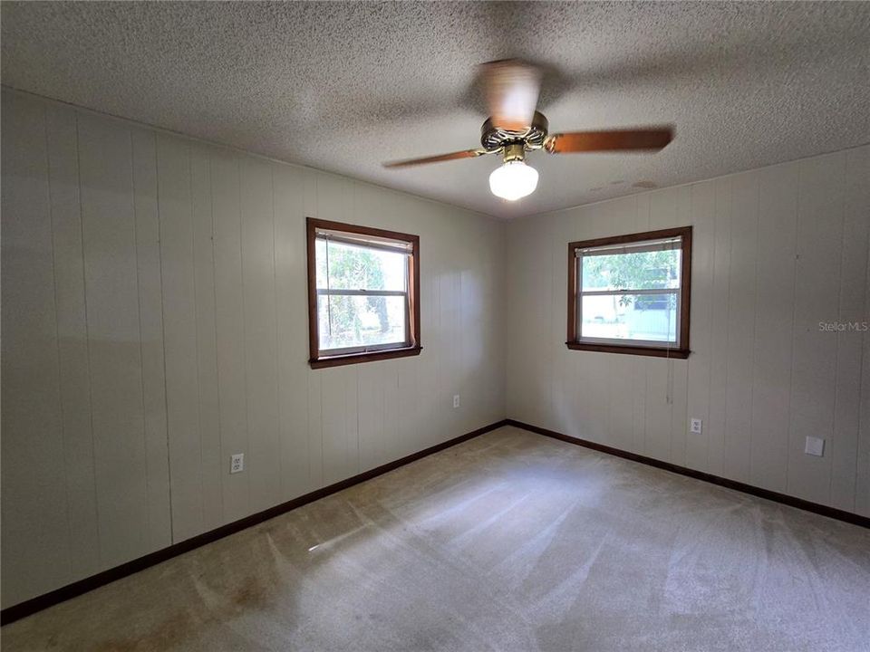 For Sale: $169,900 (3 beds, 2 baths, 1572 Square Feet)