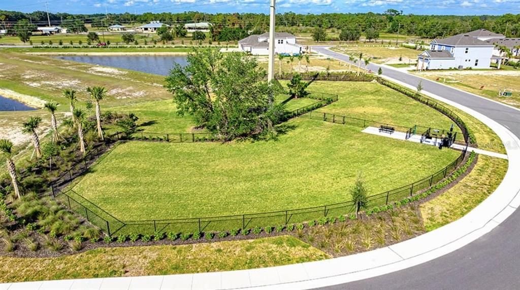 Active With Contract: $682,554 (4 beds, 3 baths, 2394 Square Feet)