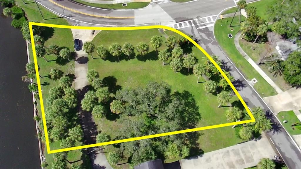 待售: $499,000 (0.66 acres)