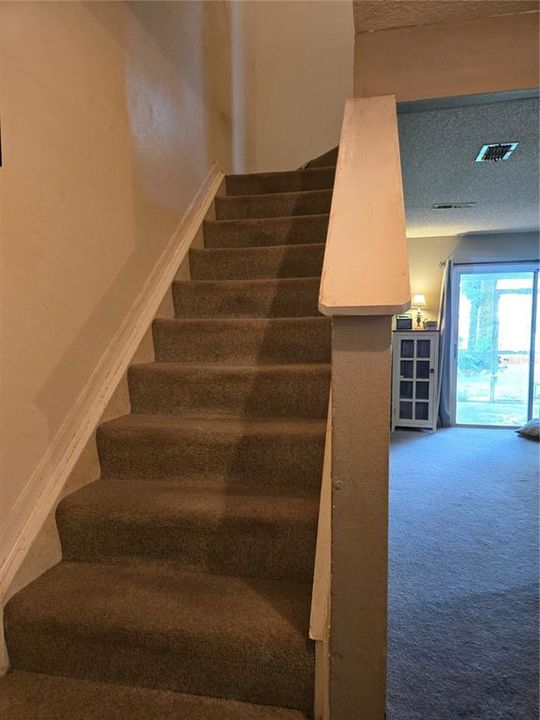 待售: $232,000 (3 贝兹, 1 浴室, 1130 平方英尺)