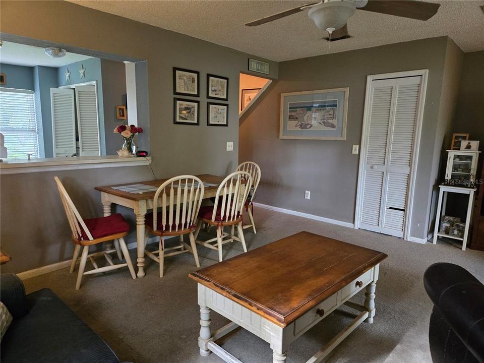 待售: $232,000 (3 贝兹, 1 浴室, 1130 平方英尺)